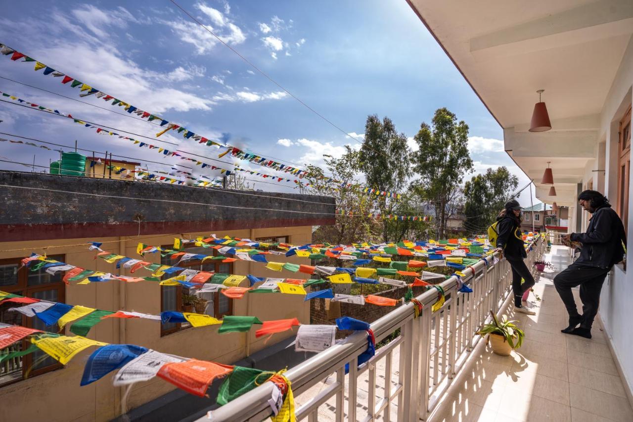 The Trippy Tribe Hostel Bīr Εξωτερικό φωτογραφία